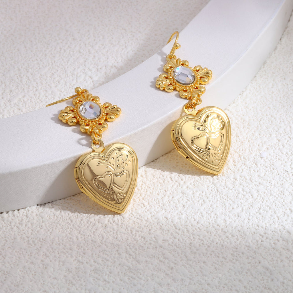 Palace retro temperament earrings, Spring and Autumn fashion peach